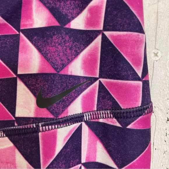 Nike Dri Fit Athletic Leggings Pink Purple GeometricPrint Capri Women Size Small - Picture 3 of 9